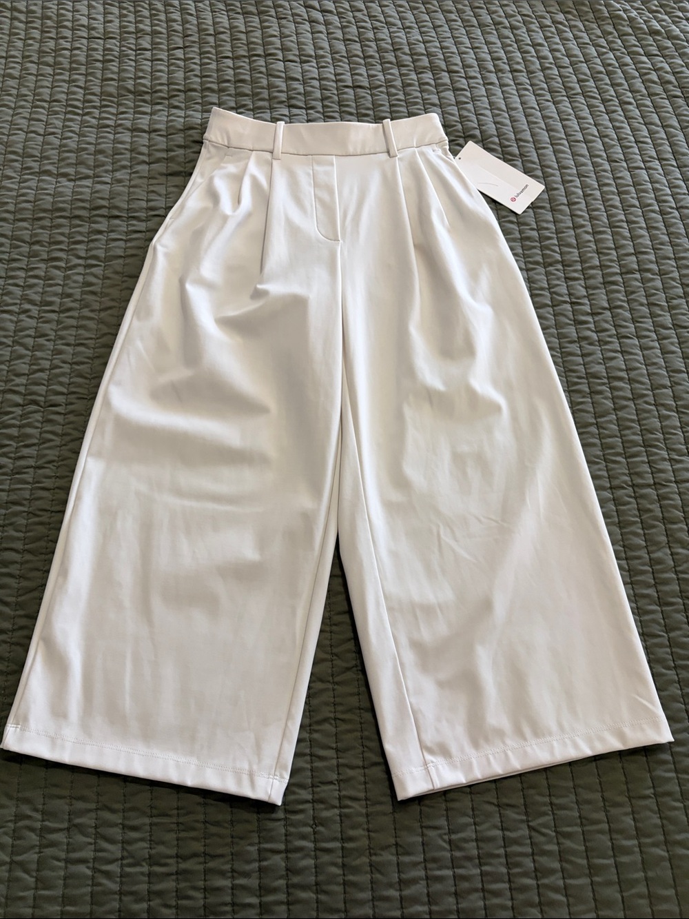 Lululemon Daydrift High-Rise Wide-Leg Cropped Trouser